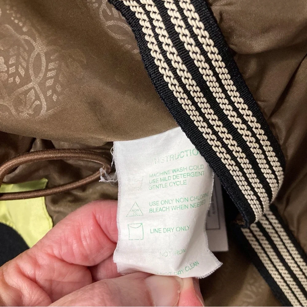 Girls Obermeyer Ski Snowboard Jacket Size 16 Juniors, Light green.